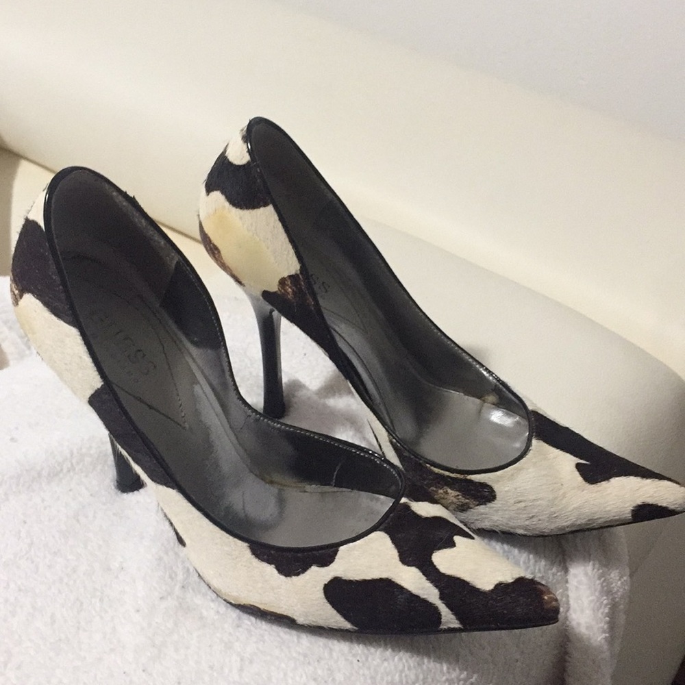 Genuine cowhide guess pumps